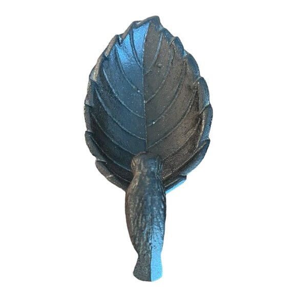 Cast Iron Bird on Leaf Feeder Dish Tabletop Decoration Footed Heavy Rustic - Picture 6 of 7
